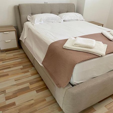 Modern Luxury Apartment In The Heart Of Nicosia Esterno foto