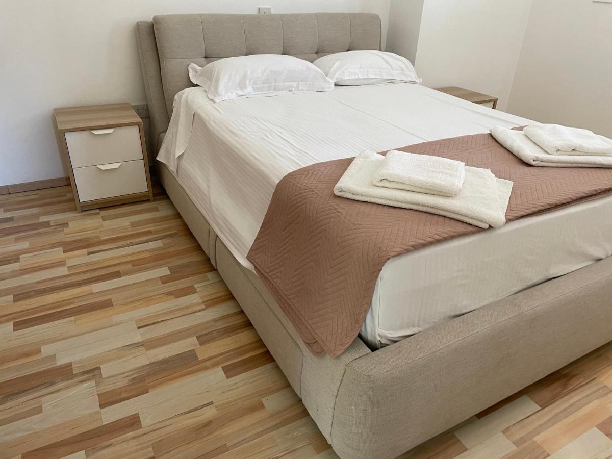 Modern Luxury Apartment In The Heart Of Nicosia Esterno foto